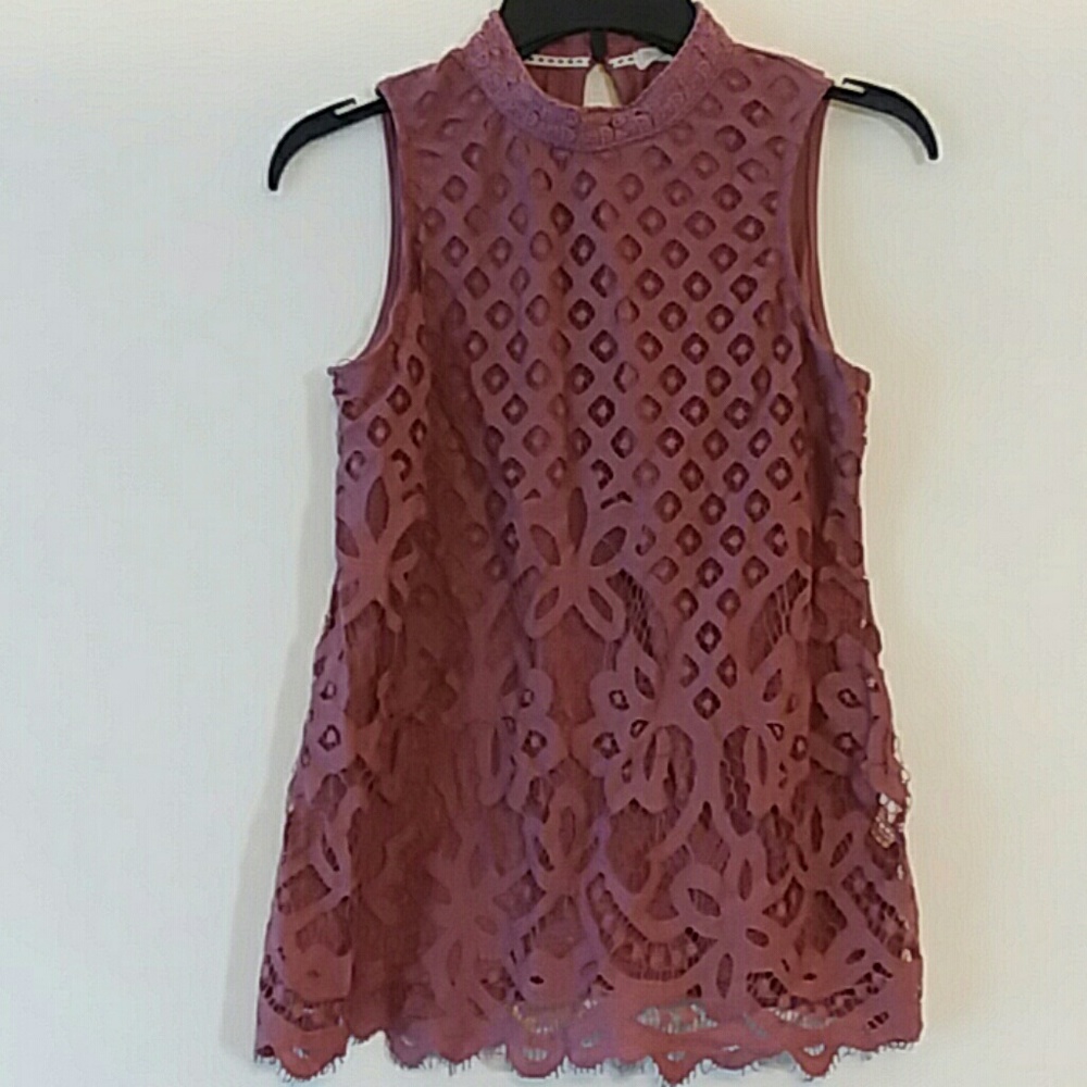 Lace Tank. Must Bundle. Closet Clearout